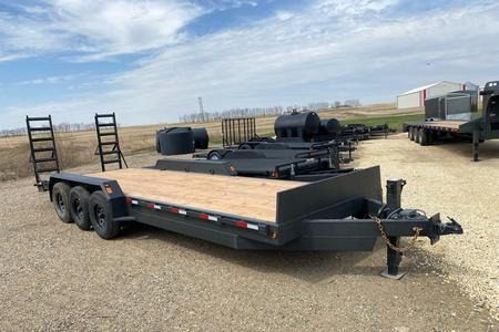 Heavy-duty trailer with ramps