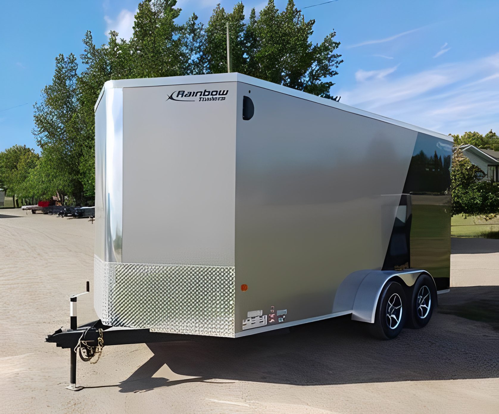 Metallic trailer with dual axles